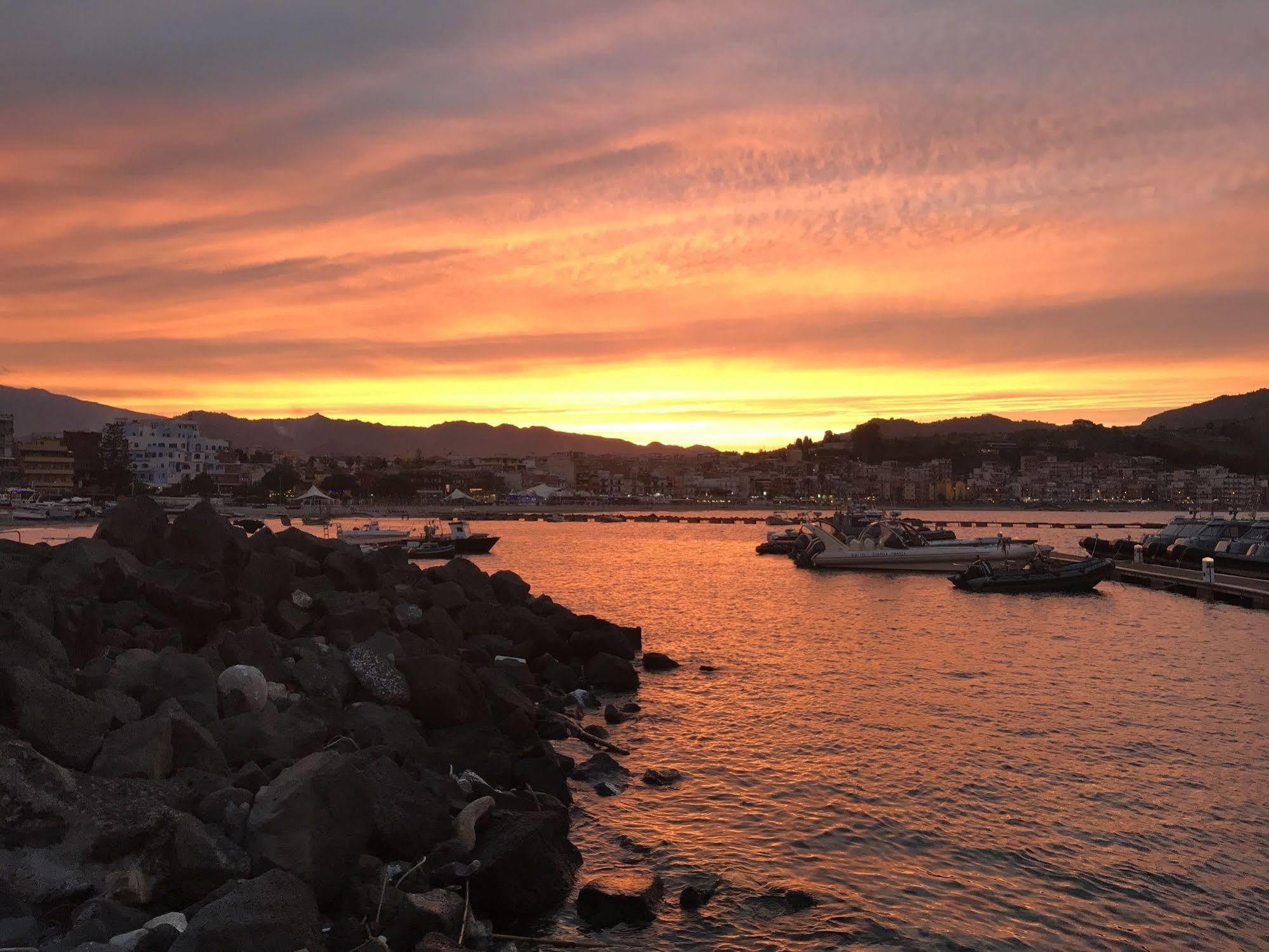 Kalaskiso' Giardini-Naxos Exterior foto